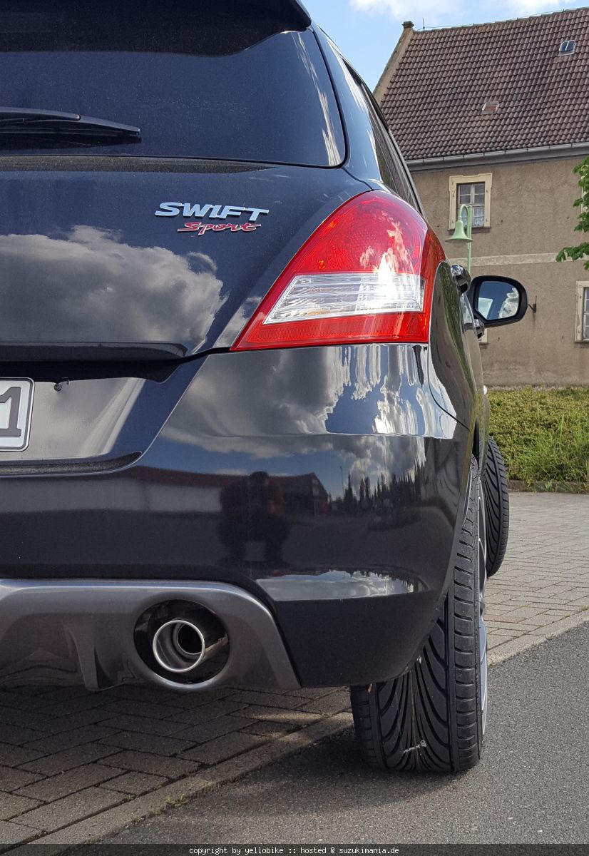 215/35R18