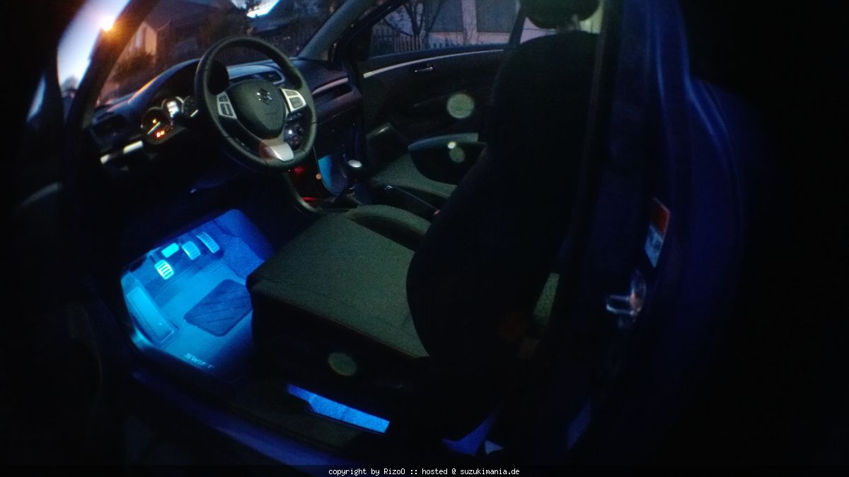 RGB Leds vorne und unterm Sitz