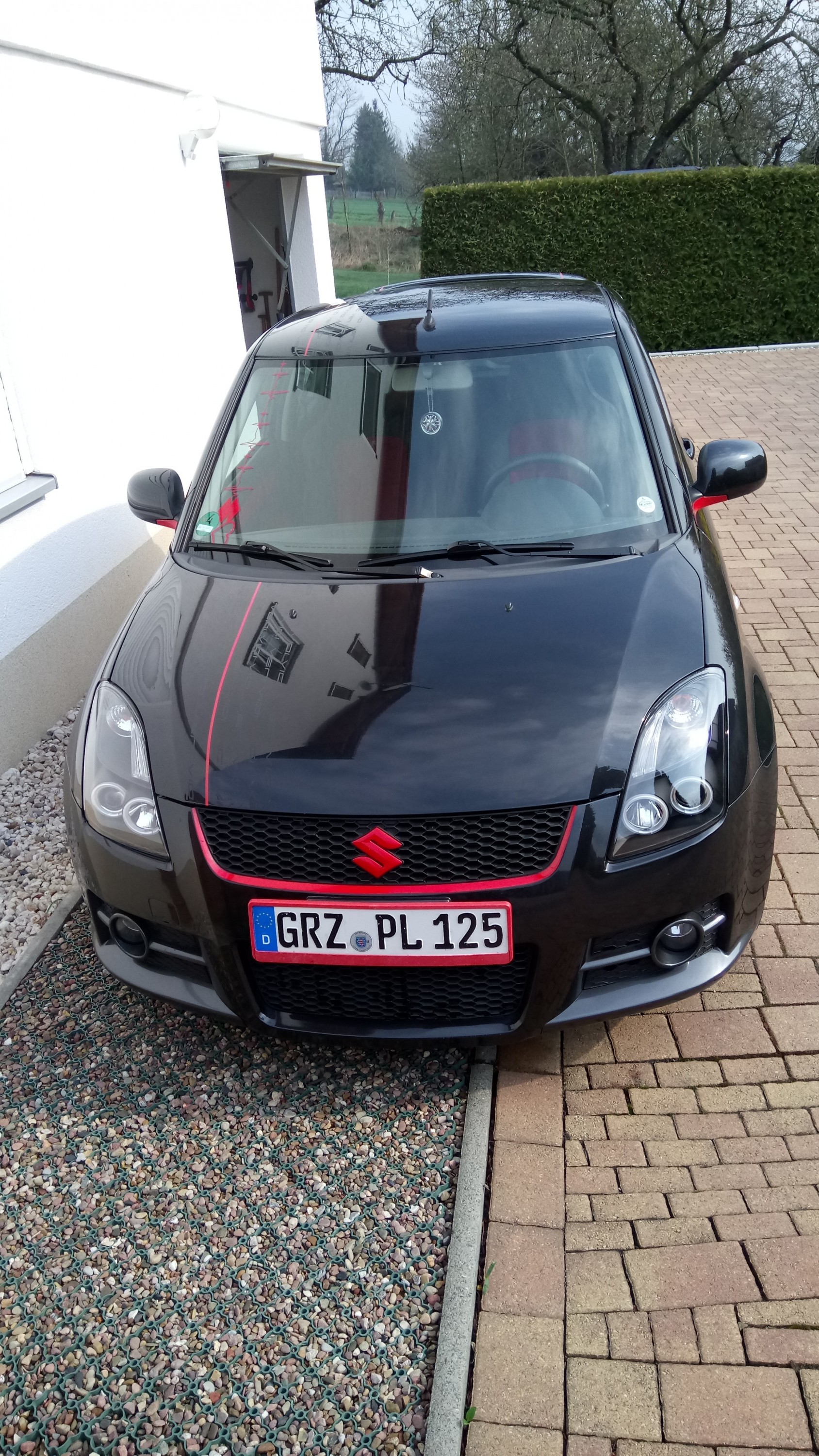 Das kleine Schwarze von vorne