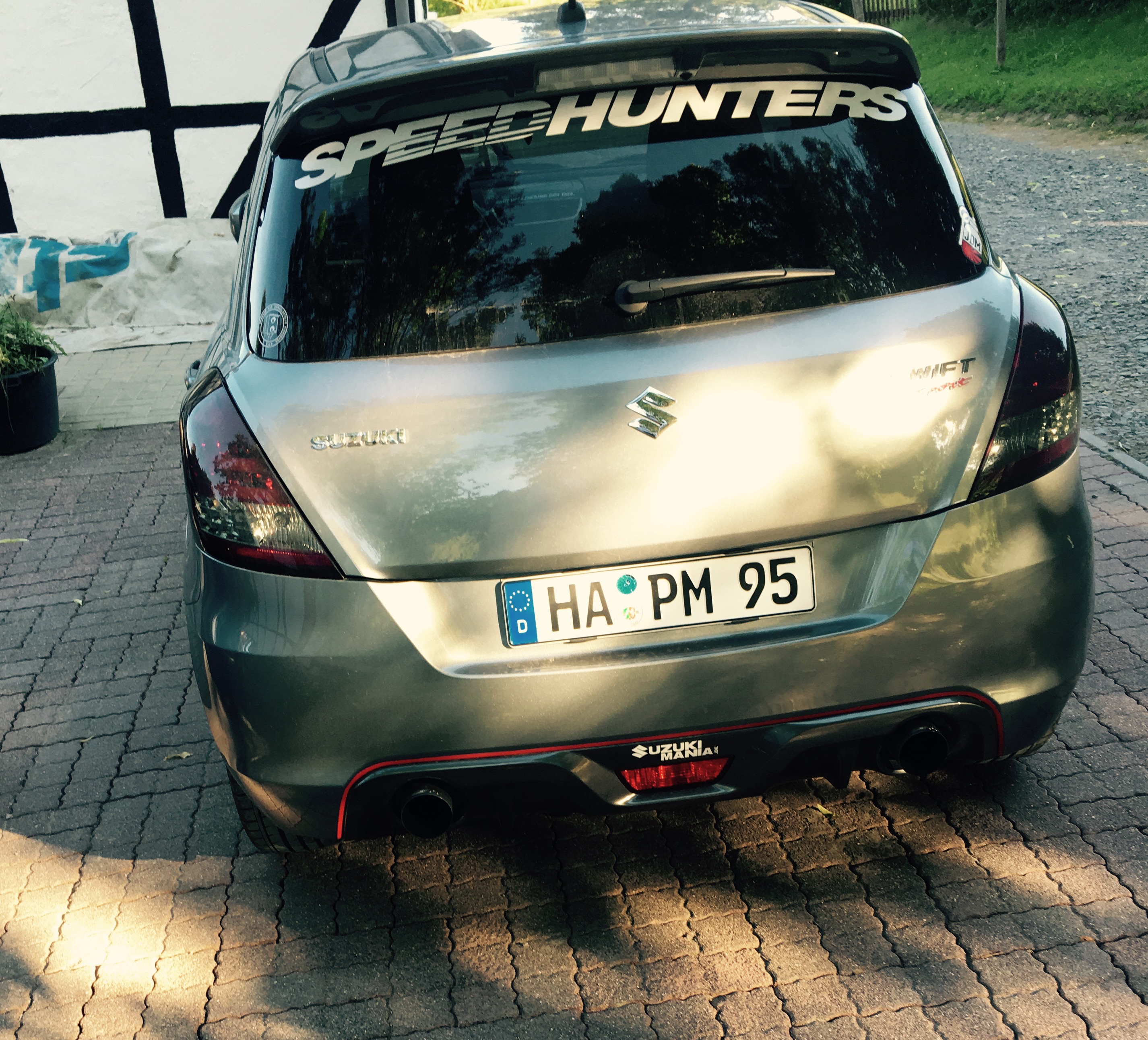 minimale Schräglage des Parkplatzes