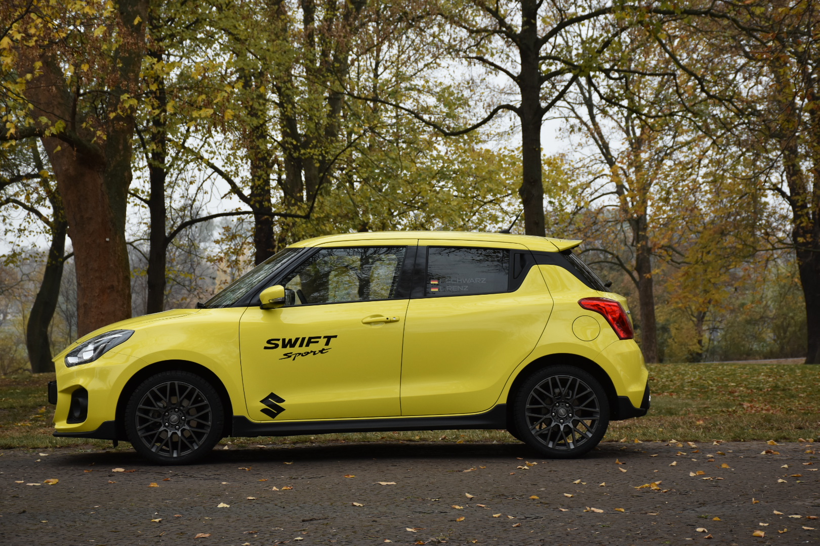 Winterräder: MOMO Revenge 7x17 ET42 - Pirelli Sottozero 3 215/40 R17