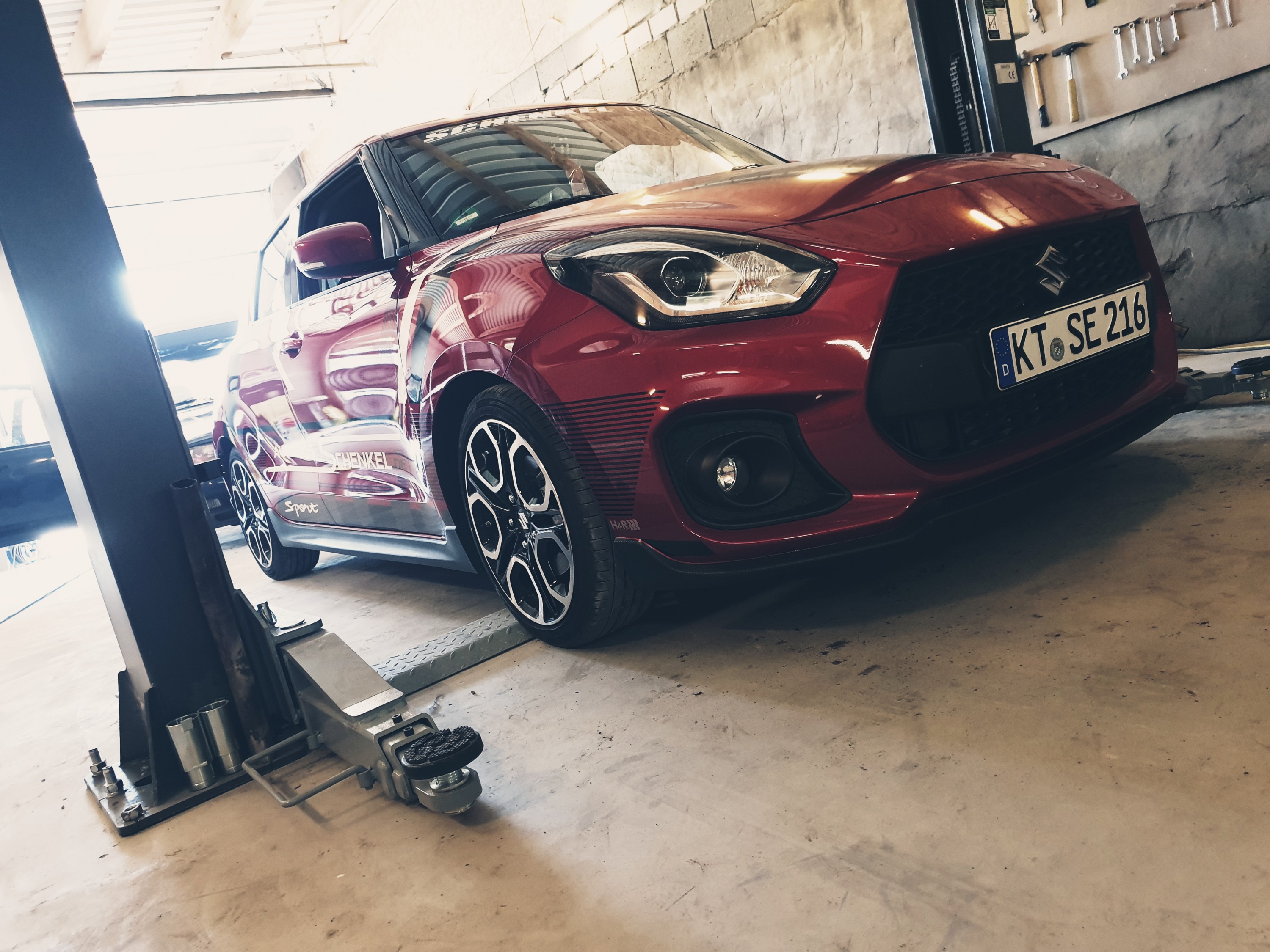 Suzuki Swift Sport mit Fahrwerk