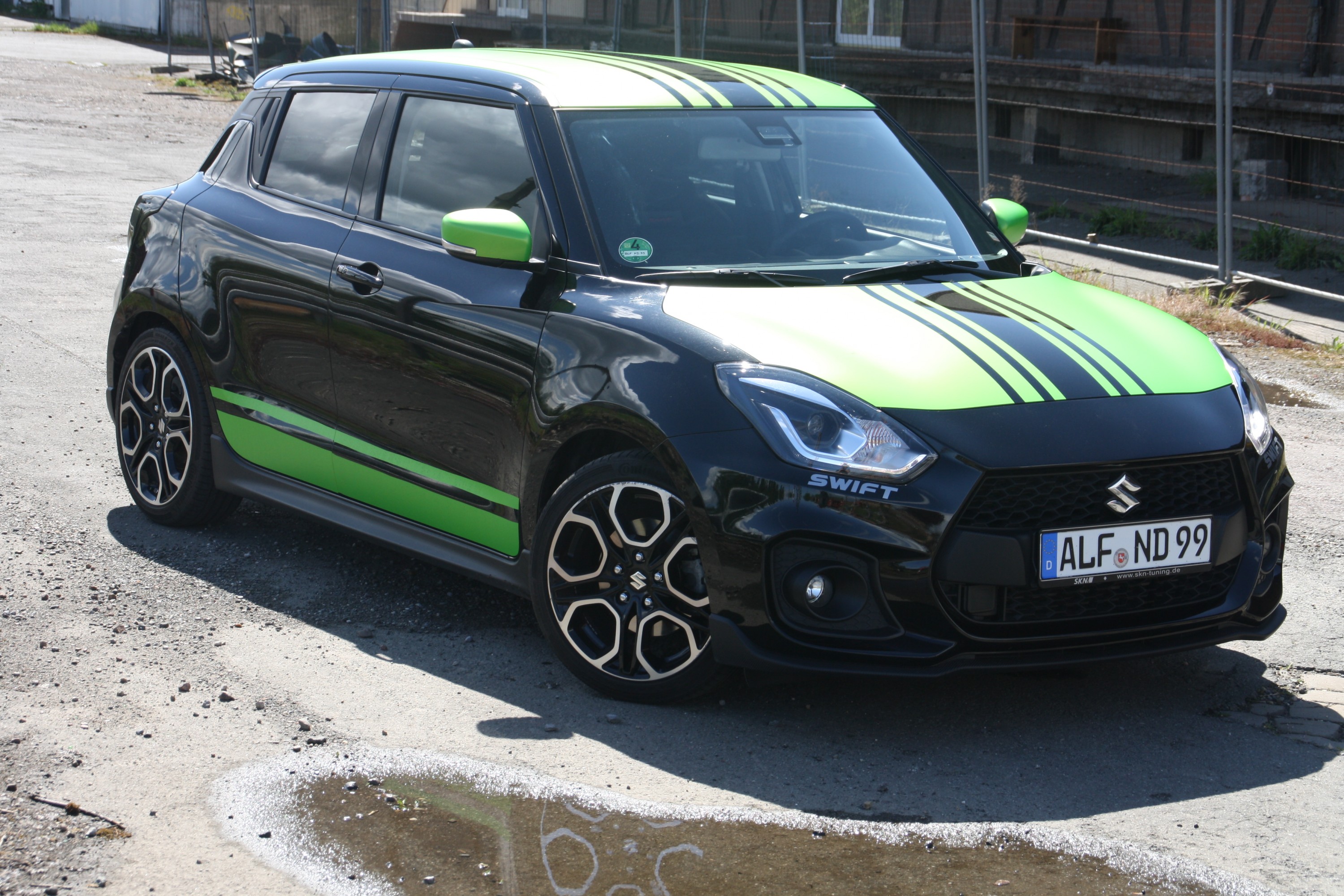 Folierung zwanzig zwanzig: Hexis Wasabi green matt