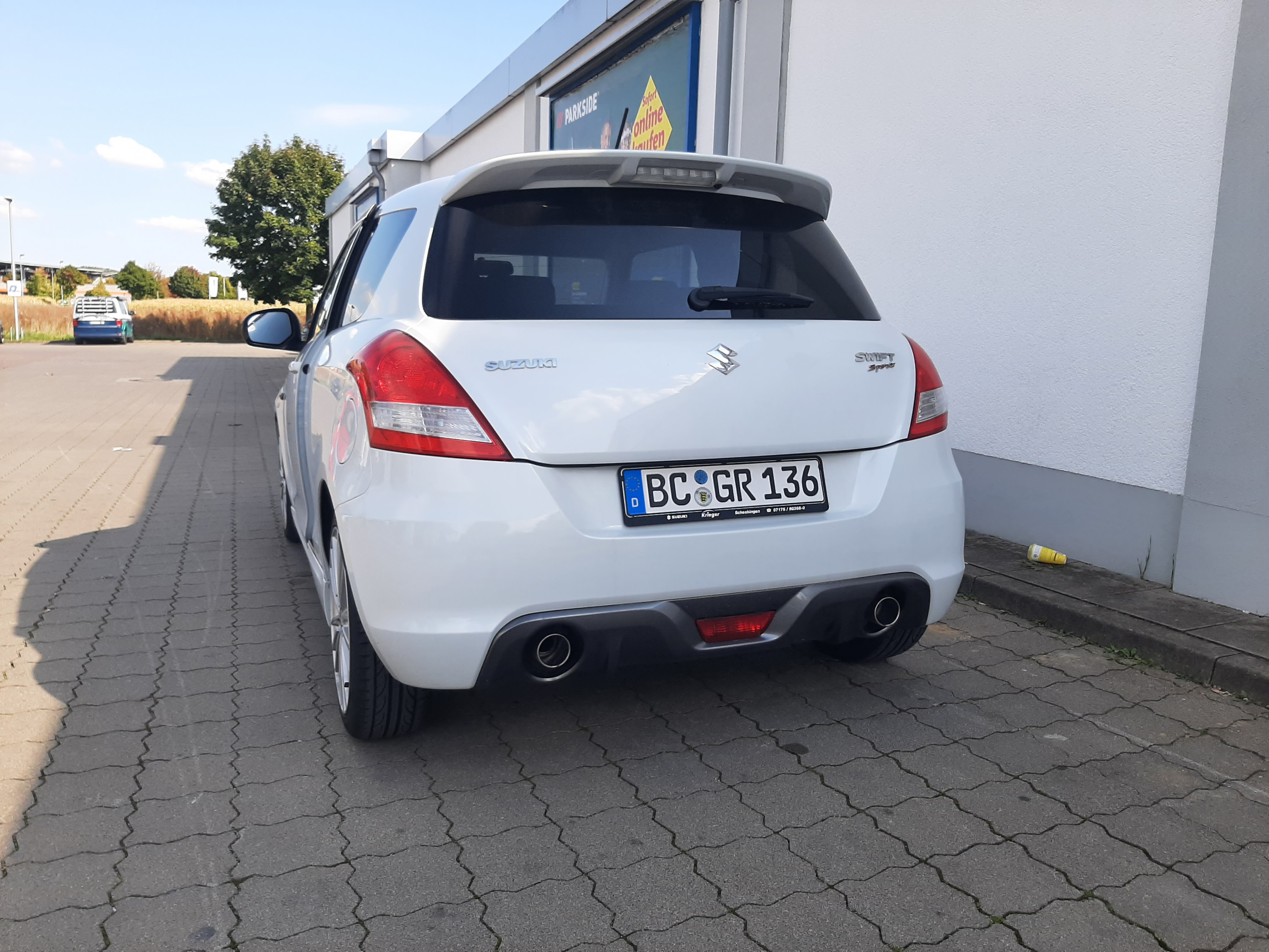 Pearl White Metallic